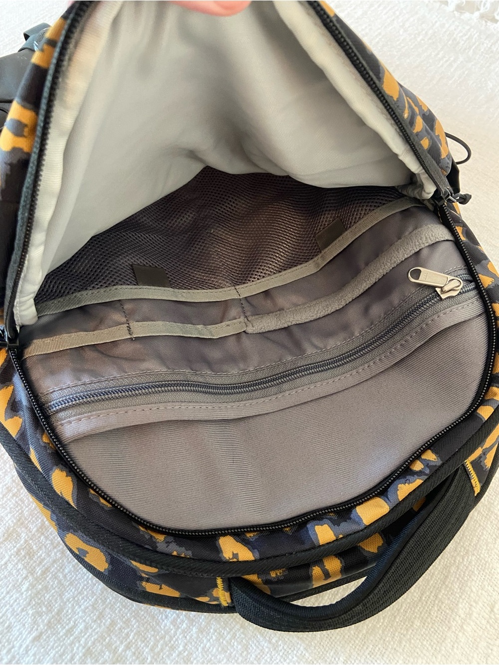 The North Face Borealis Cheetah Print Black & Gold Backpack Unisex 27L - Picture 15 of 16